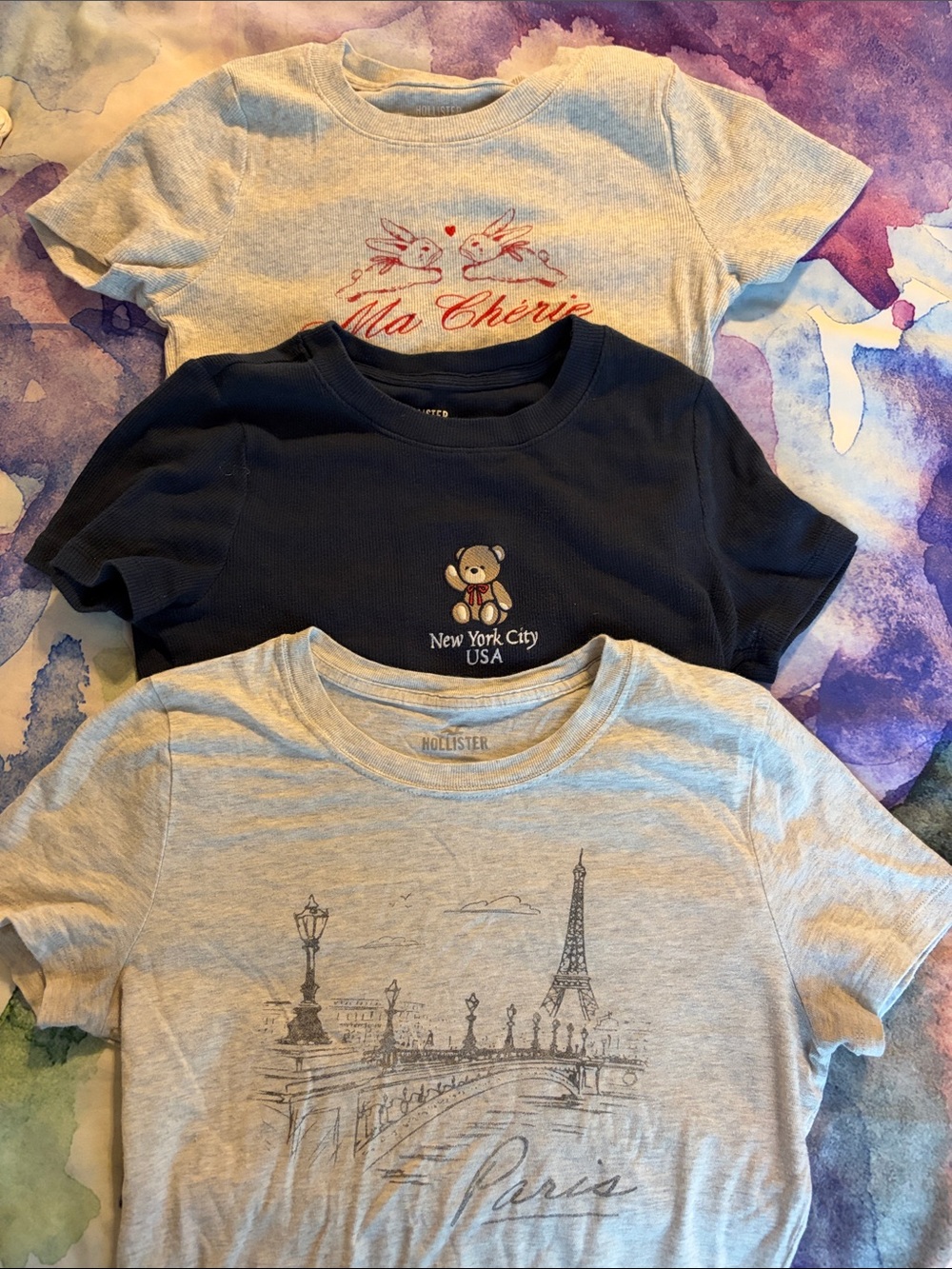 Hollister lot of three (3) women’s short sleeve tee shirts